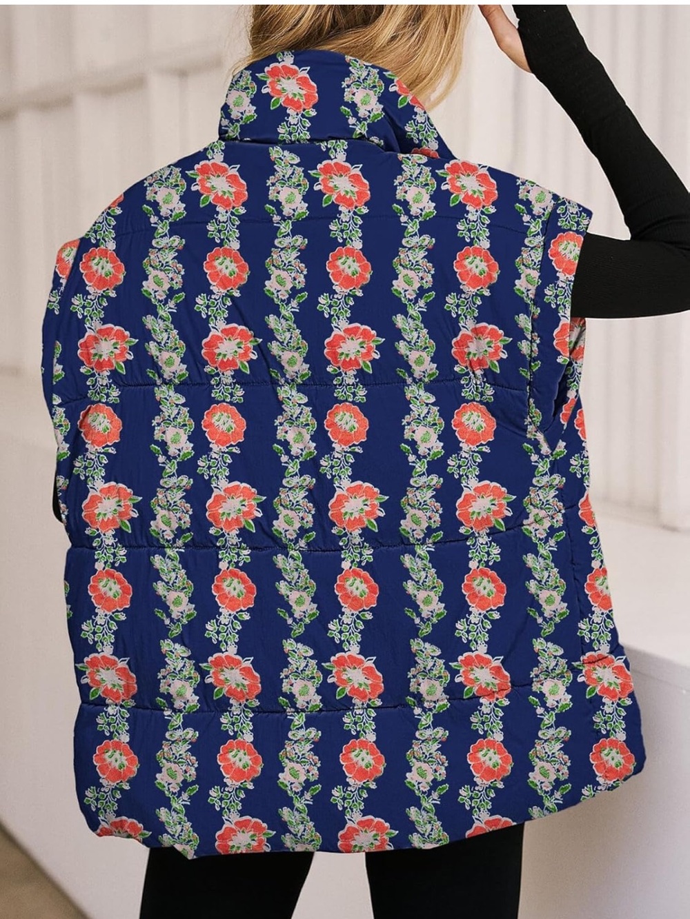 Tankaneo Womens Floral Oversized Puffer Vest smal